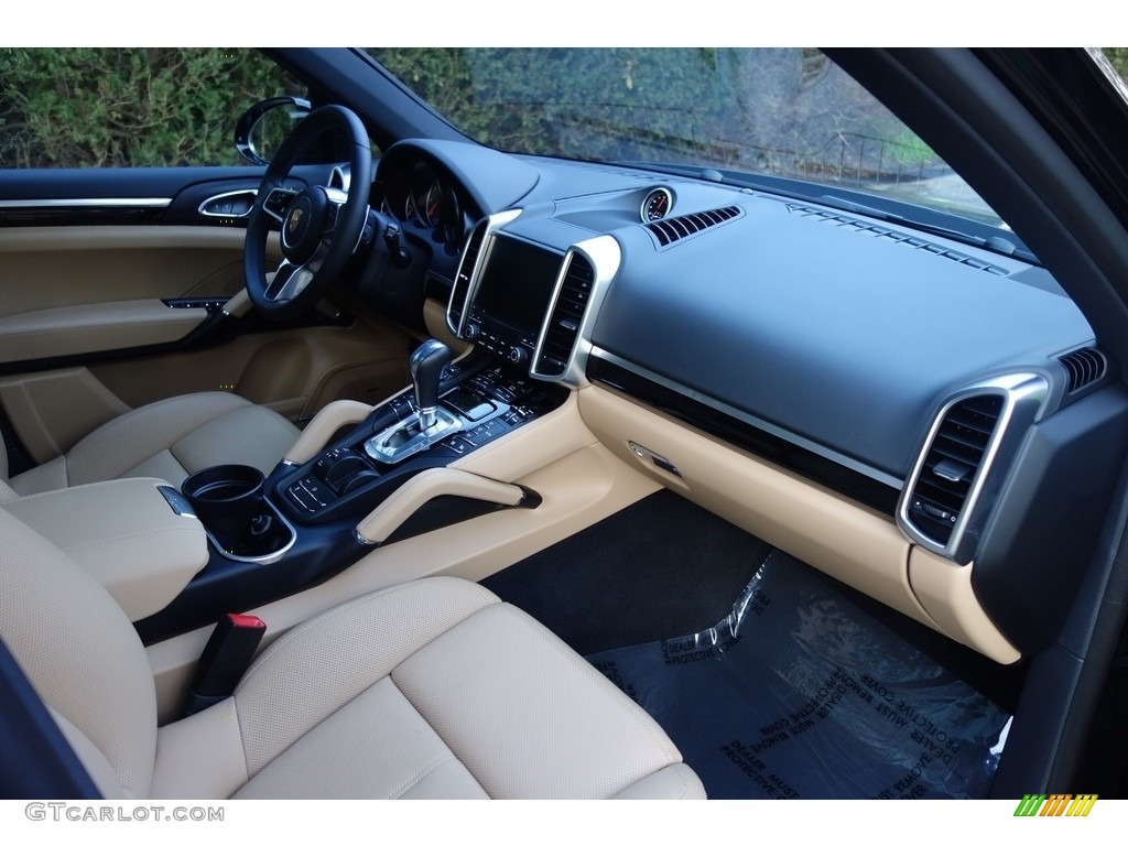2018 Porsche Cayenne Platinum Edition Black/Luxor Beige Dashboard Photo #126705911