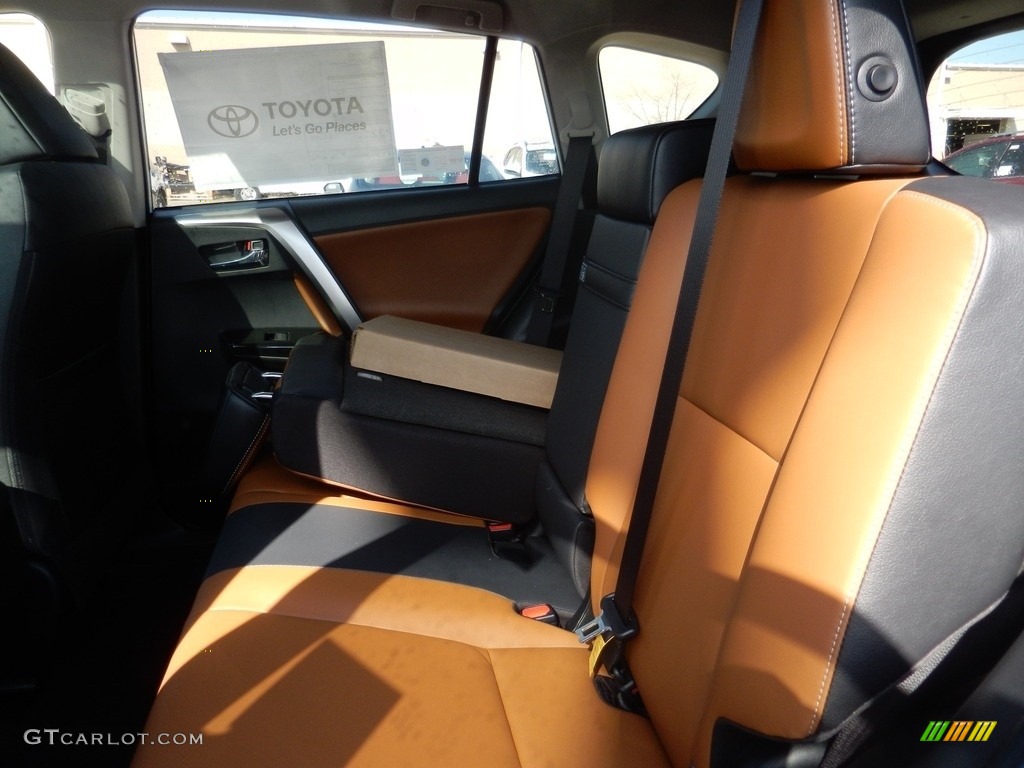 2018 RAV4 Limited AWD Hybrid - Blizzard White Pearl / Cinnamon photo #4