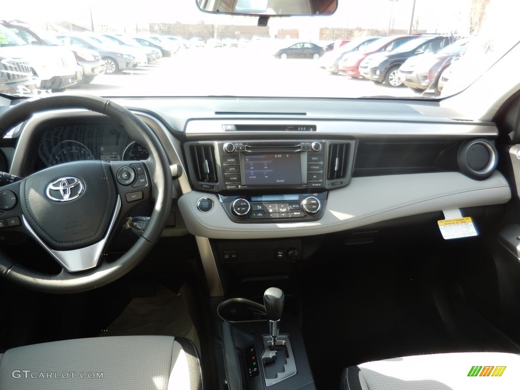 2018 RAV4 XLE - Silver Sky Metallic / Ash photo #5