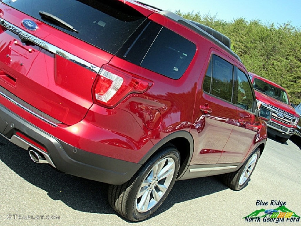 2018 Explorer XLT - Ruby Red / Medium Stone photo #33