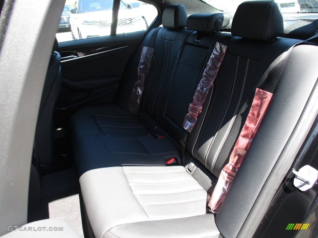 2018 5 Series 530i xDrive Sedan - Black Sapphire Metallic / Black photo #12