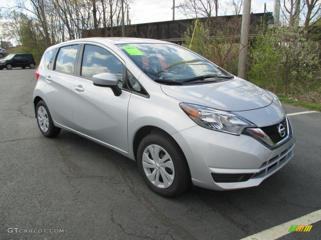 Brilliant Silver 2018 Nissan Versa Note SV Exterior Photo #126717078