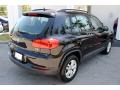 Deep Black Pearl - Tiguan S Photo No. 9