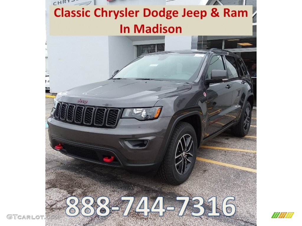 Granite Crystal Metallic Jeep Grand Cherokee