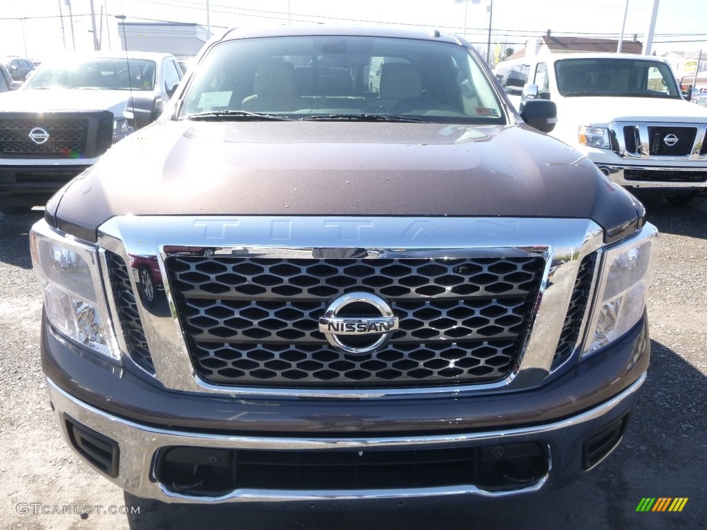 2018 Titan SV King Cab 4x4 - Java Metallic / Beige photo #9