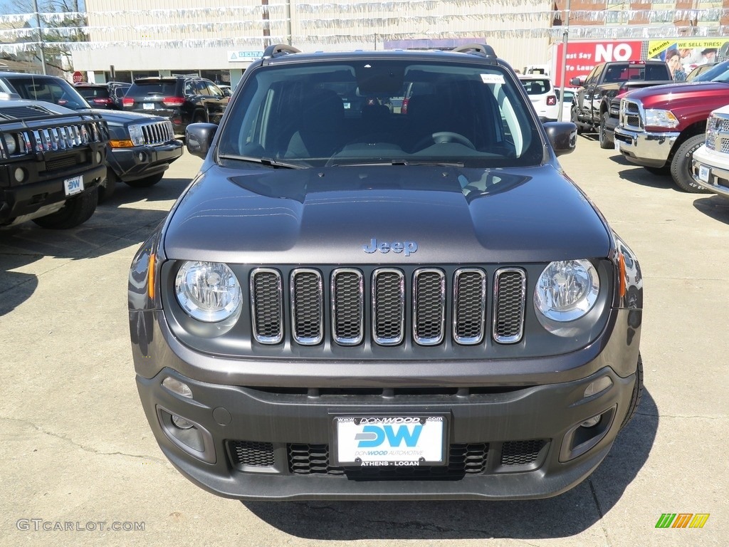 2018 Renegade Latitude 4x4 - Granite Crystal Metallic / Black photo #6