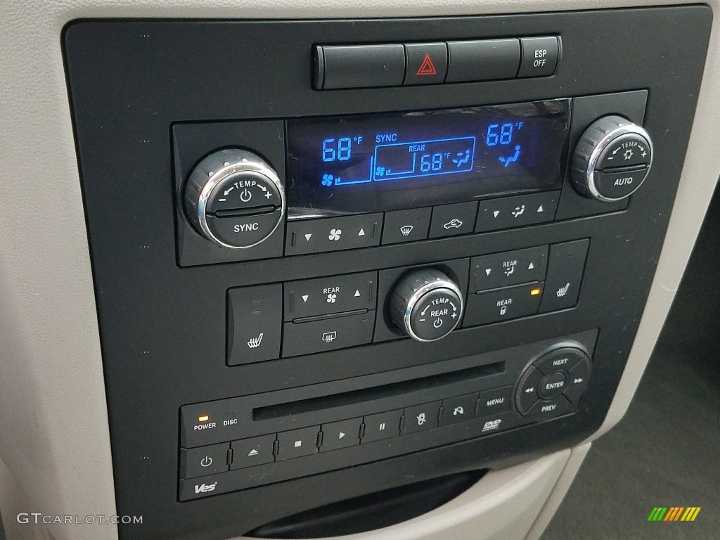 2009 Routan SEL - Antigua Blue Metallic / Aero Grey photo #29