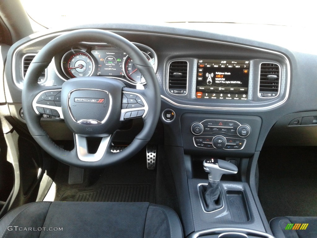 2018 Dodge Charger R/T Scat Pack Dashboard Photos