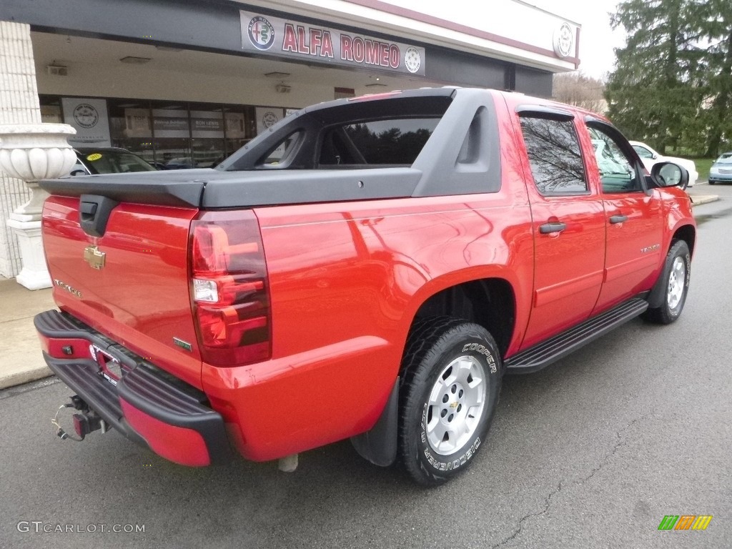 2010 Avalanche LS 4x4 - Victory Red / Ebony photo #2
