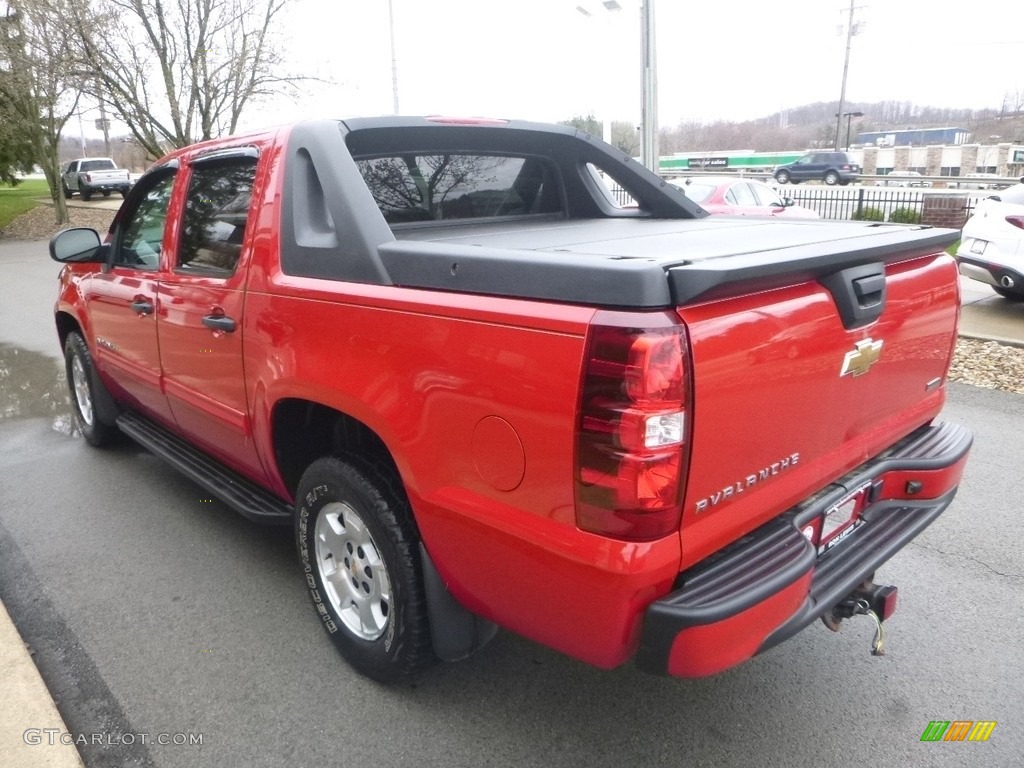2010 Avalanche LS 4x4 - Victory Red / Ebony photo #7