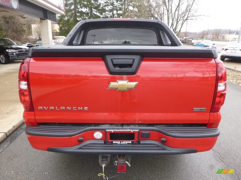 2010 Avalanche LS 4x4 - Victory Red / Ebony photo #8