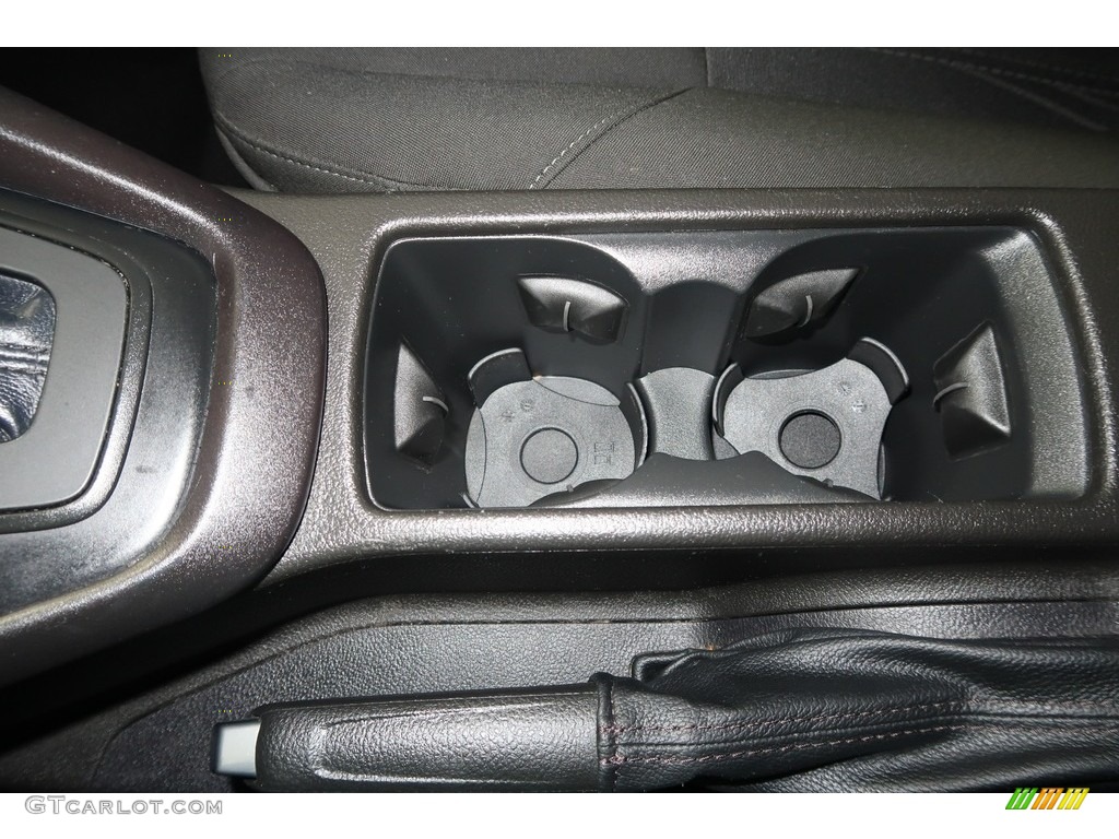 2015 Focus SE Hatchback - Ingot Silver Metallic / Charcoal Black photo #19