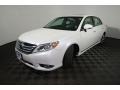Blizzard White Pearl - Avalon Limited Photo No. 11