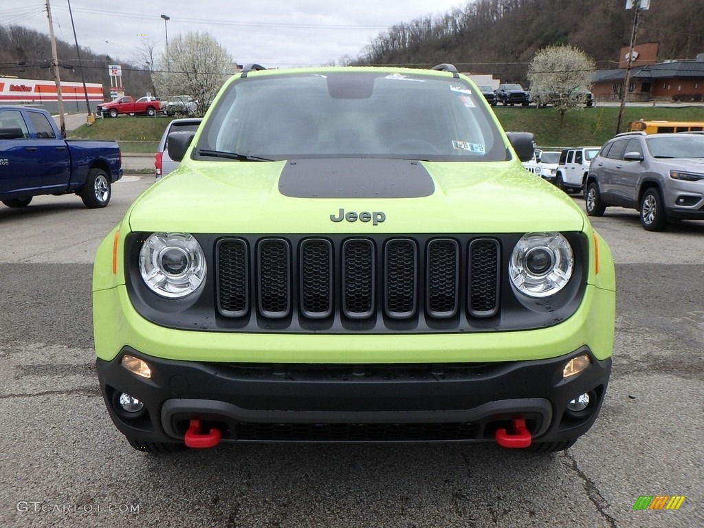 2018 Renegade Trailhawk 4x4 - Hypergreen / Black photo #8