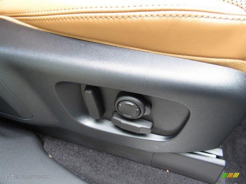 2018 Land Rover Discovery HSE Controls Photo #126750726