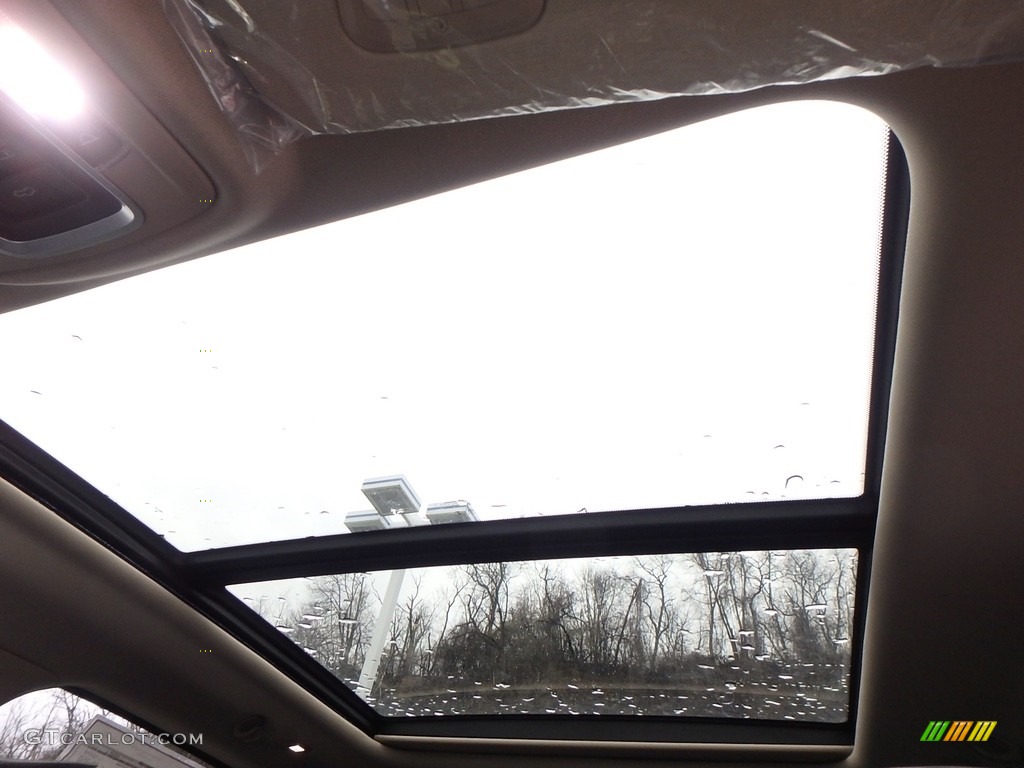2019 Ram 1500 Laramie Crew Cab 4x4 Sunroof Photo #126754890