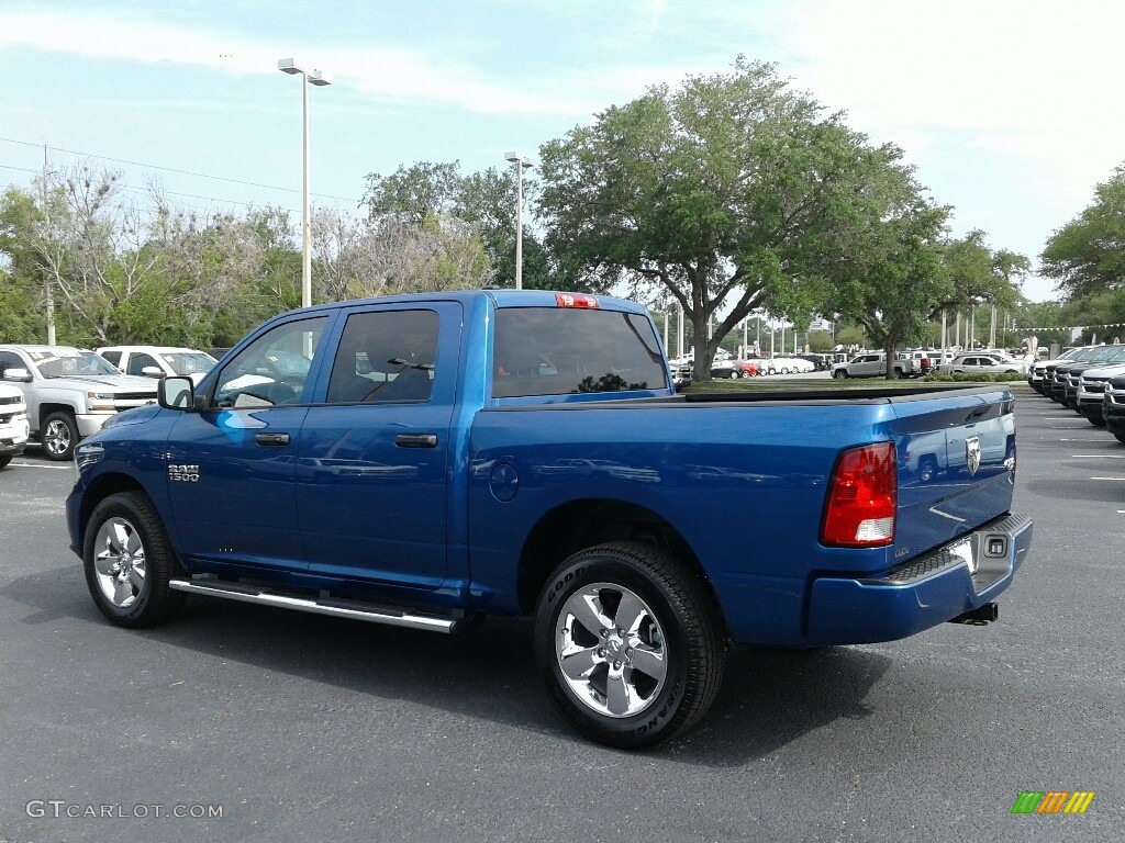 2018 1500 Express Crew Cab 4x4 - Blue Streak Pearl / Black/Diesel Gray photo #3