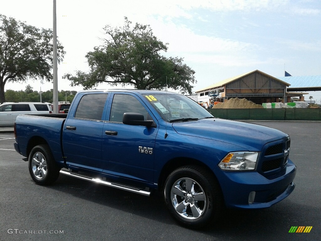 2018 1500 Express Crew Cab 4x4 - Blue Streak Pearl / Black/Diesel Gray photo #7