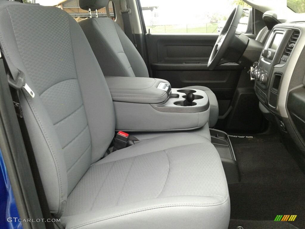 2018 1500 Express Crew Cab 4x4 - Blue Streak Pearl / Black/Diesel Gray photo #12