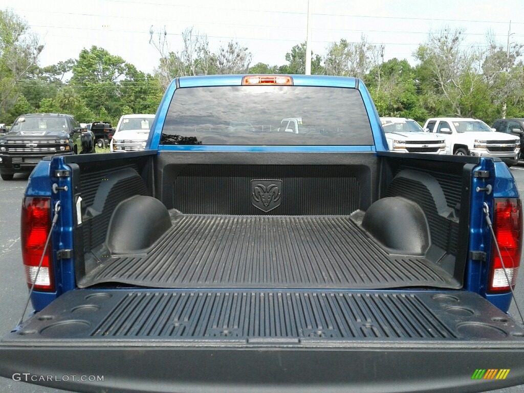 2018 1500 Express Crew Cab 4x4 - Blue Streak Pearl / Black/Diesel Gray photo #19