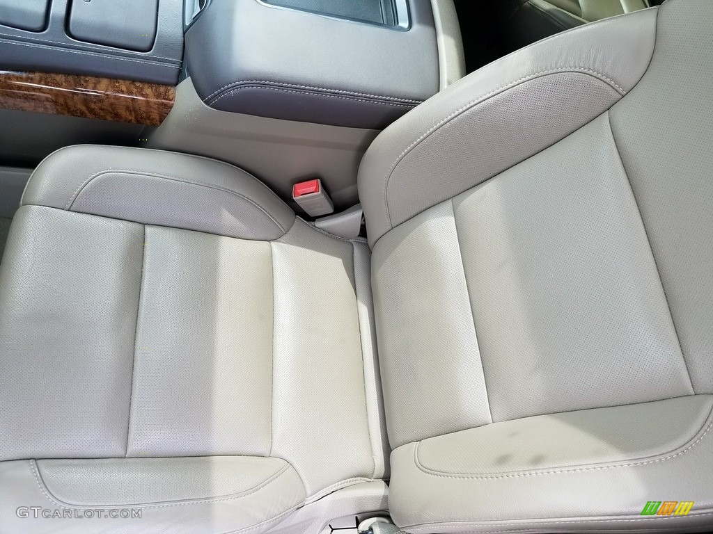 2015 Suburban LTZ 4WD - Crystal Red Tintcoat / Cocoa/Dune photo #17