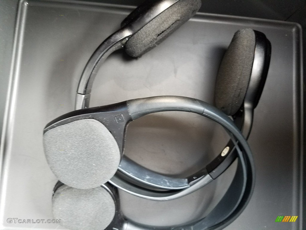 2015 Suburban LTZ 4WD - Crystal Red Tintcoat / Cocoa/Dune photo #42