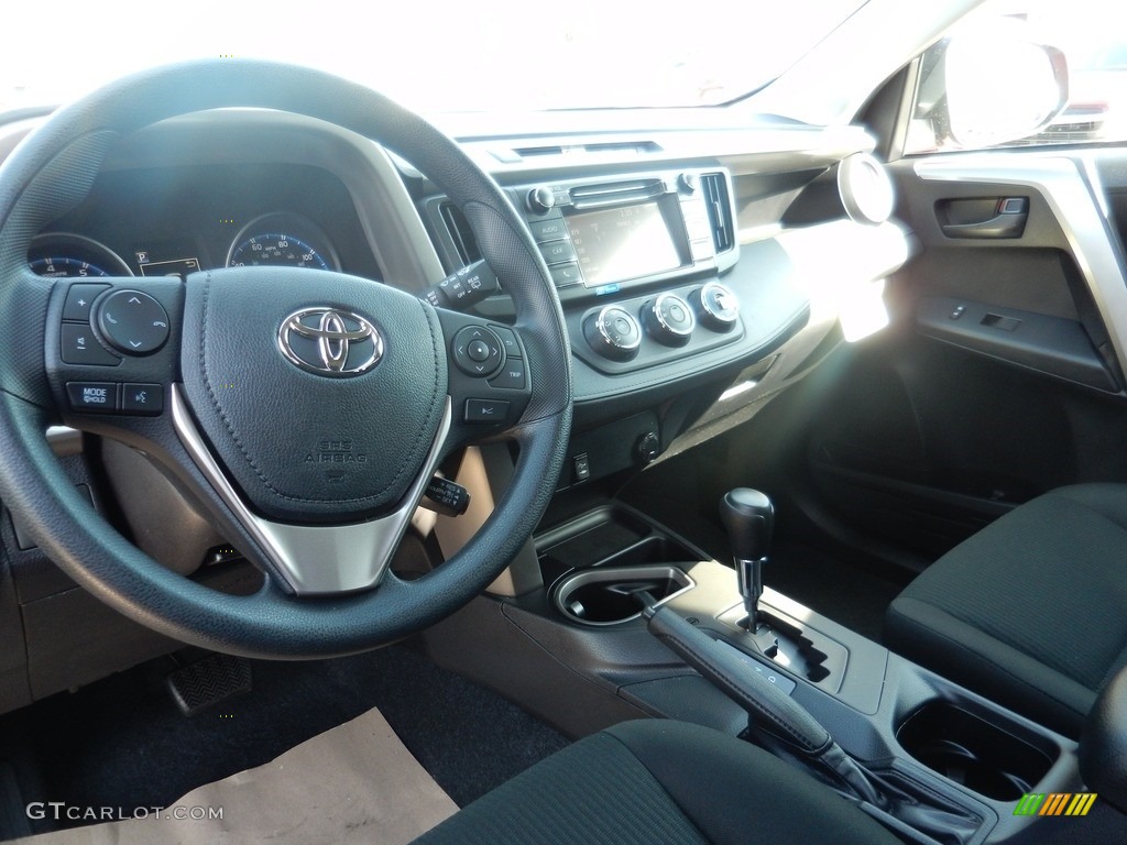 2018 RAV4 LE - Ruby Flare Pearl / Black photo #5