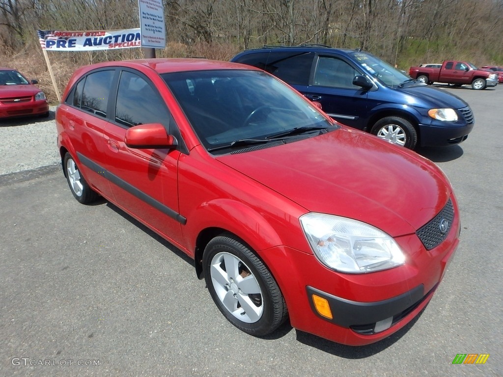2007 Rio Rio5 SX Hatchback - Tropical Red / Gray photo #5