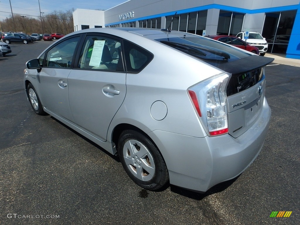 2010 Prius Hybrid IV - Classic Silver Metallic / Misty Gray photo #4
