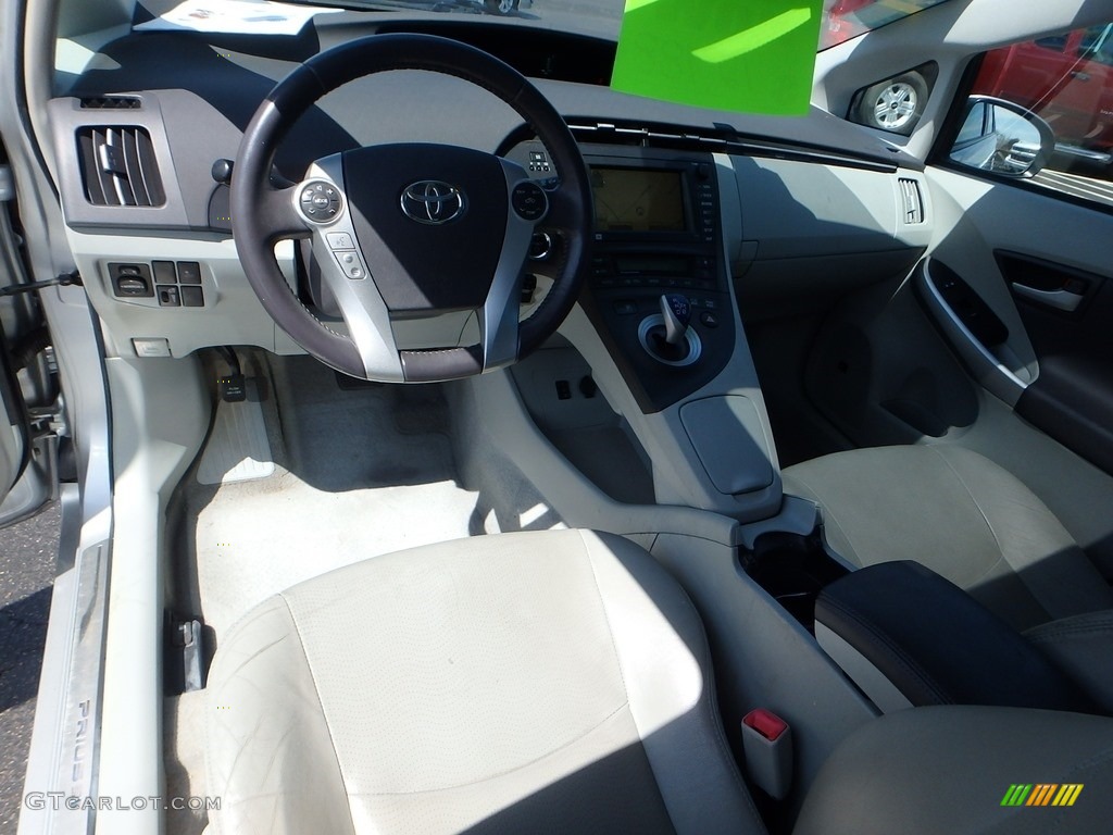 2010 Prius Hybrid IV - Classic Silver Metallic / Misty Gray photo #22