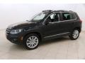 Deep Black Metallic - Tiguan SE 4Motion Photo No. 3
