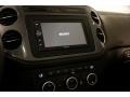 Deep Black Metallic - Tiguan SE 4Motion Photo No. 9
