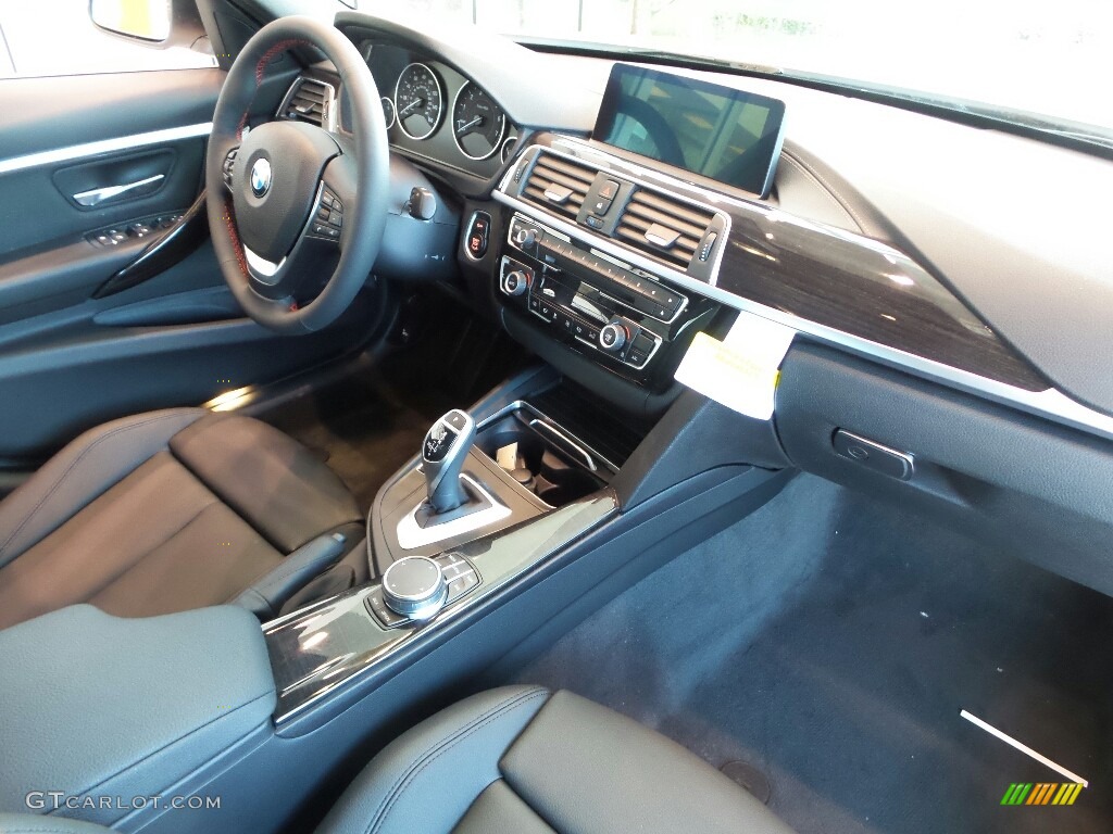 2018 3 Series 330i xDrive Sedan - Alpine White / Black photo #6