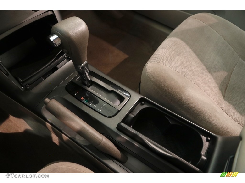 2006 Camry LE - Salsa Red Pearl / Taupe photo #10