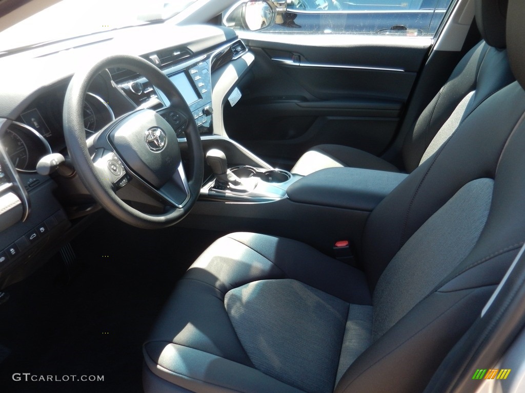 2018 Camry LE - Celestial Silver Metallic / Black photo #3