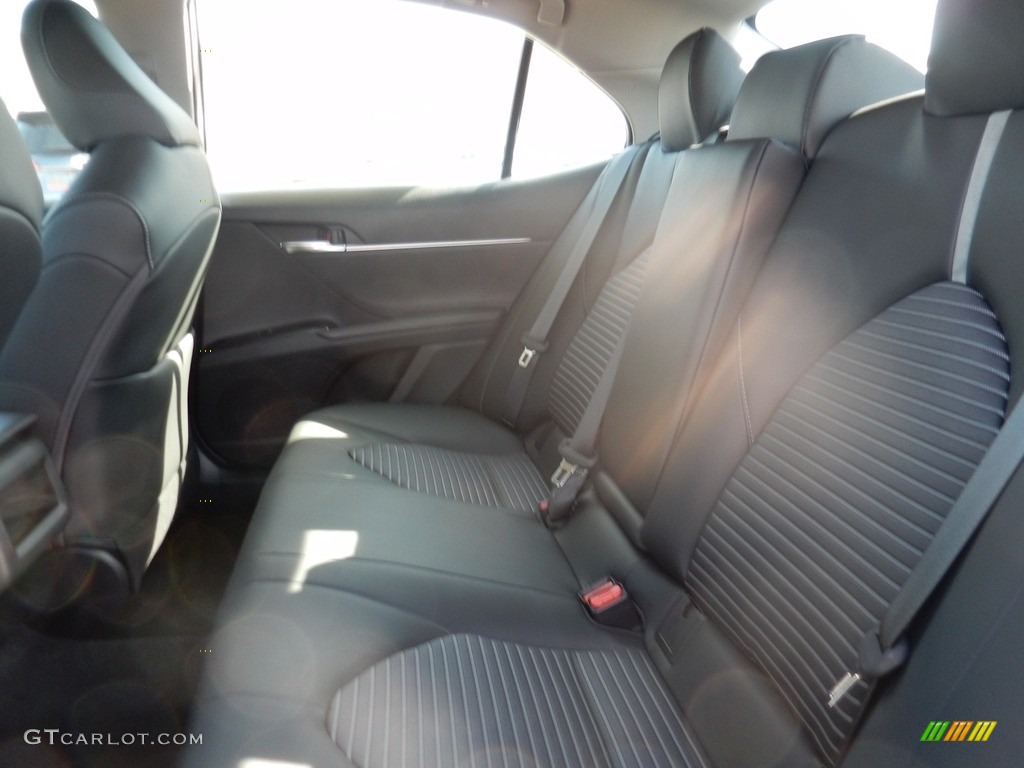 2018 Camry SE - Predawn Gray Mica / Black photo #4