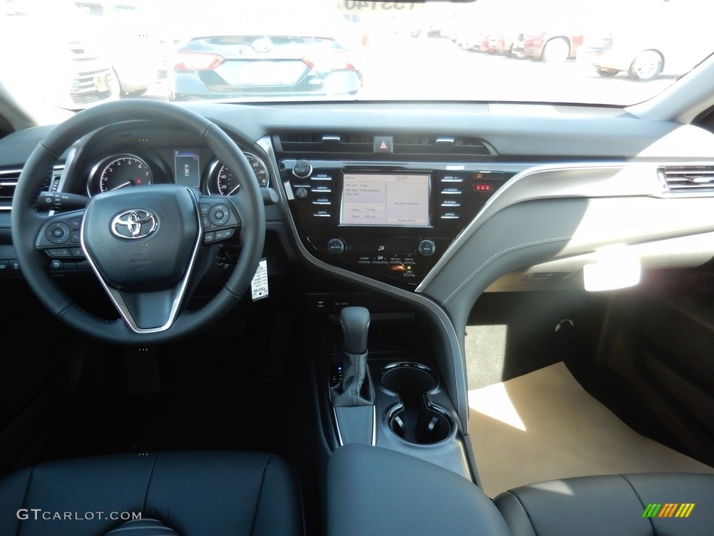 2018 Camry SE - Predawn Gray Mica / Black photo #5