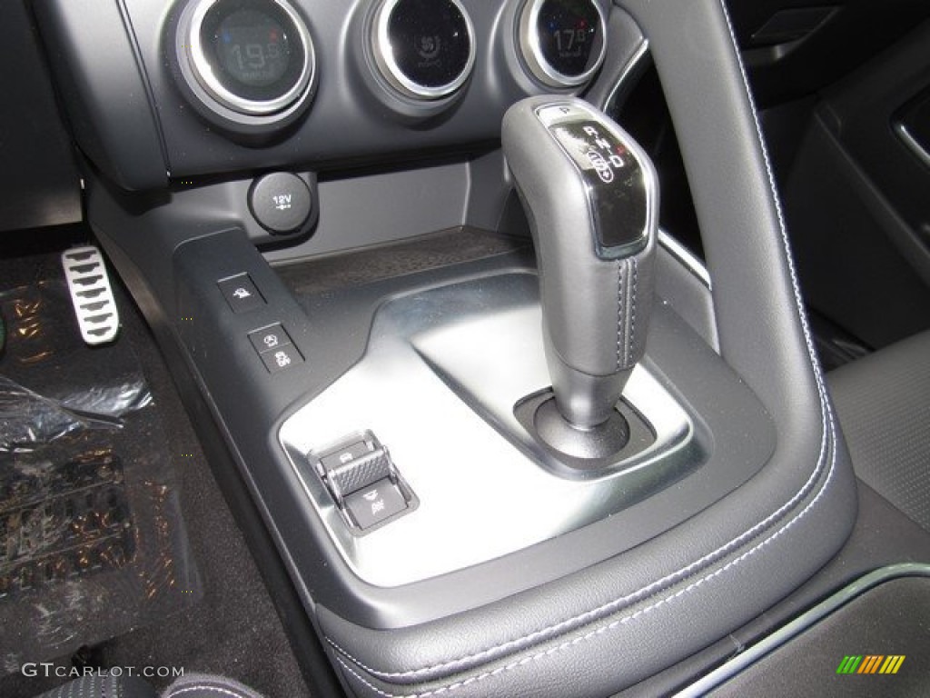 2018 Jaguar E-PACE R-Dynamic HSE Transmission Photos