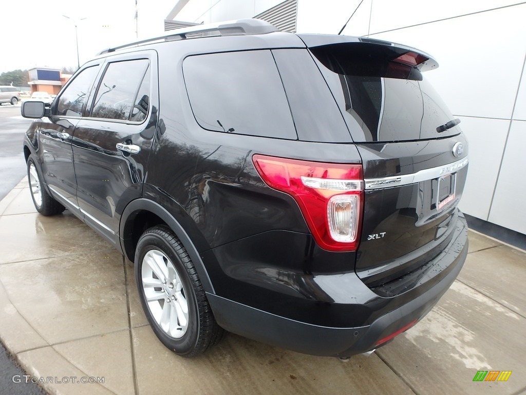 2014 Explorer XLT 4WD - Tuxedo Black / Charcoal Black photo #3