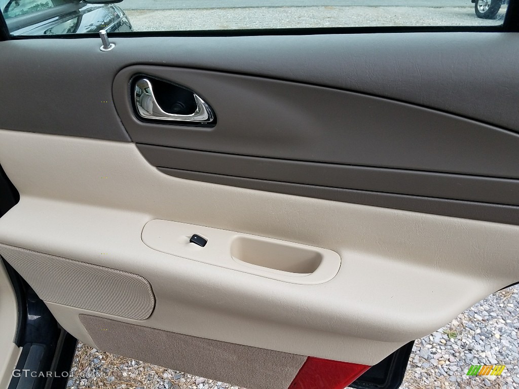 2002 Continental  - Black / Deep Charcoal photo #13