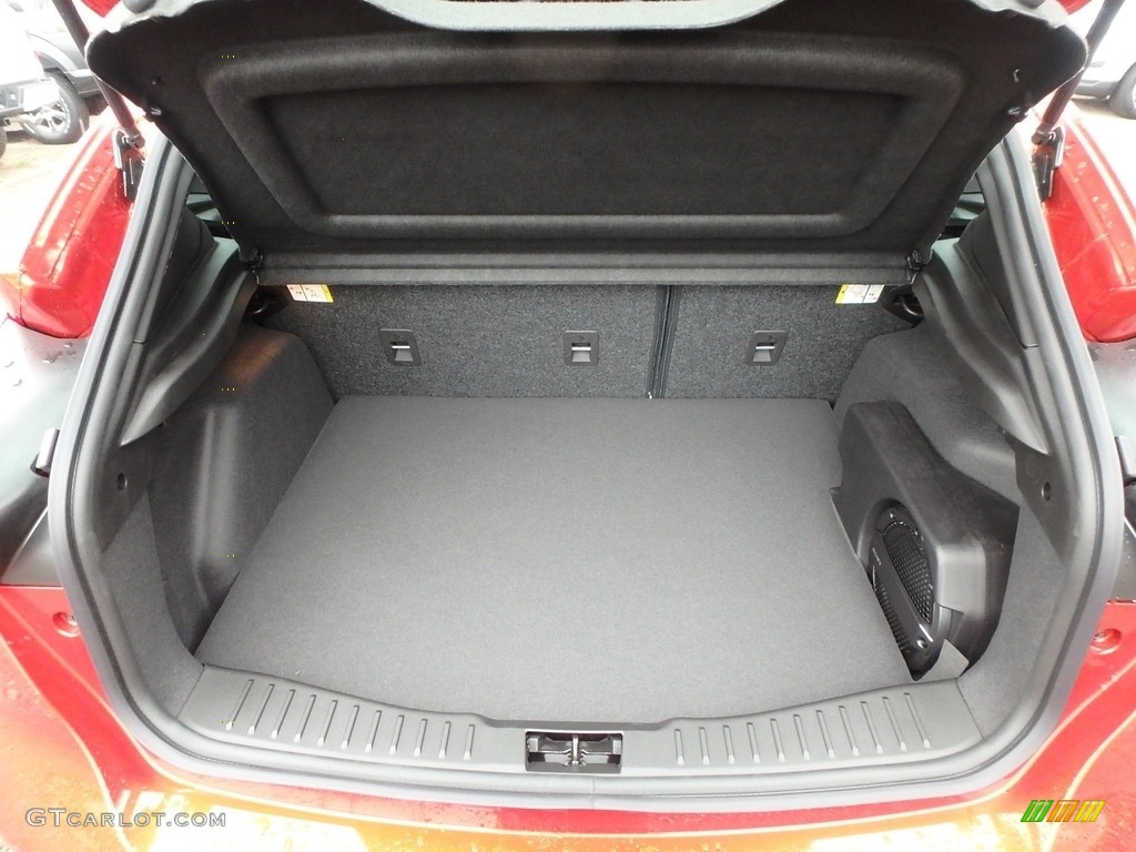 2018 Ford Focus ST Hatch Trunk Photo #126803018