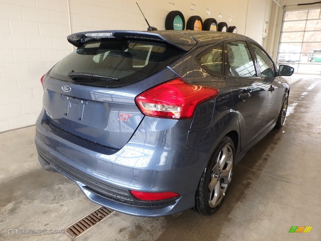 2018 Focus ST Hatch - Blue Metallic / Charcoal Black photo #2