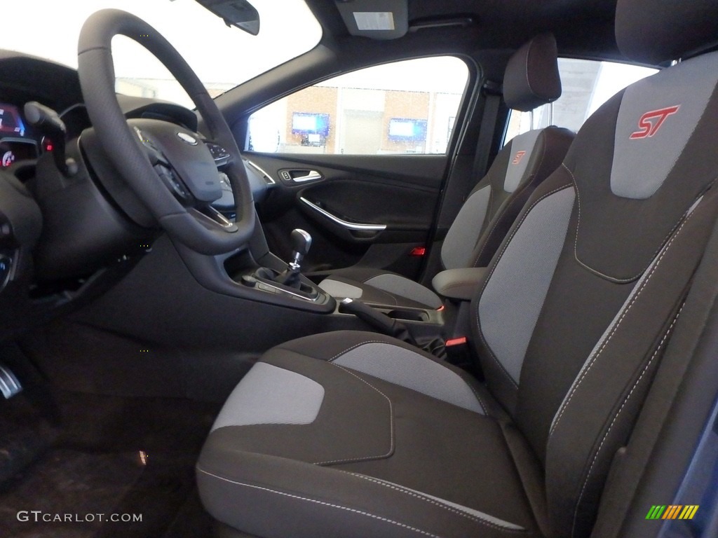 2018 Focus ST Hatch - Blue Metallic / Charcoal Black photo #6