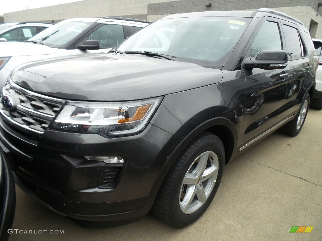 2018 Explorer XLT - Magnetic Metallic / Ebony Black photo #1
