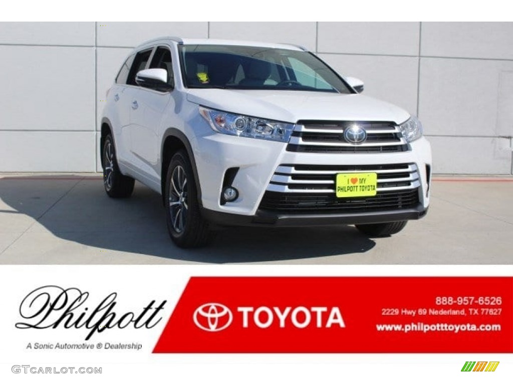 Blizzard White Pearl Toyota Highlander