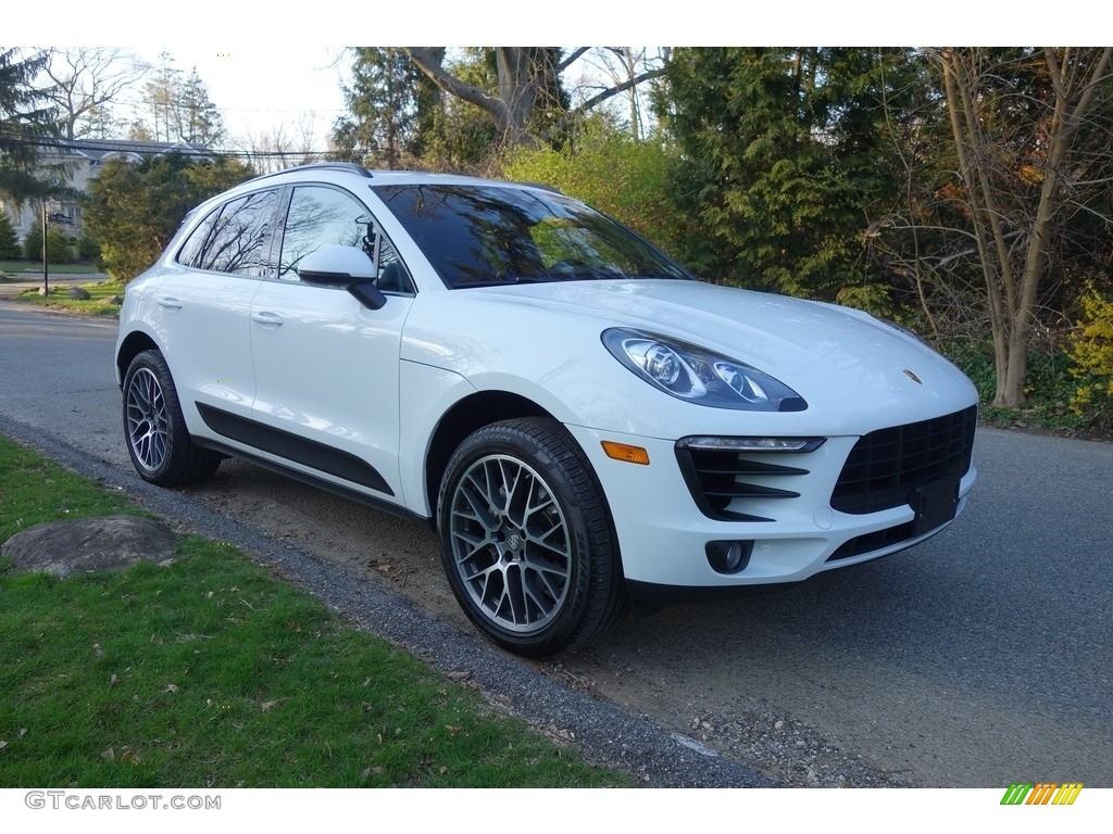 2017 Porsche Macan S Exterior Photos