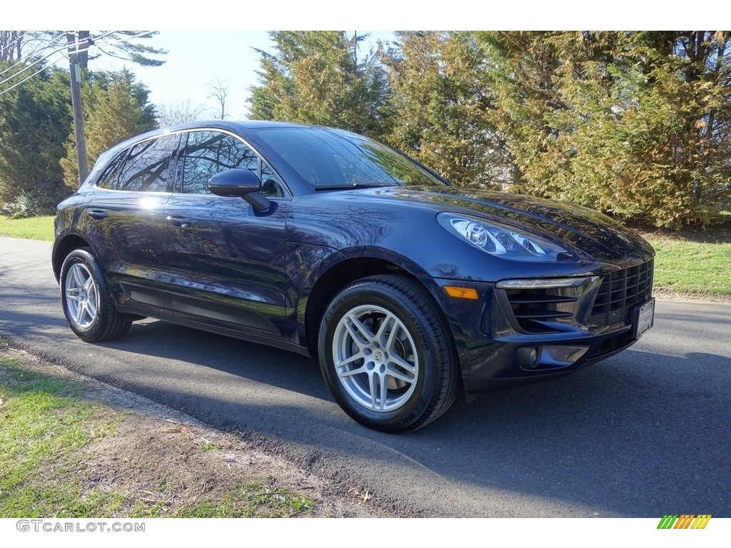 Night Blue Metallic 2018 Porsche Macan Standard Macan Model Exterior Photo #126807947