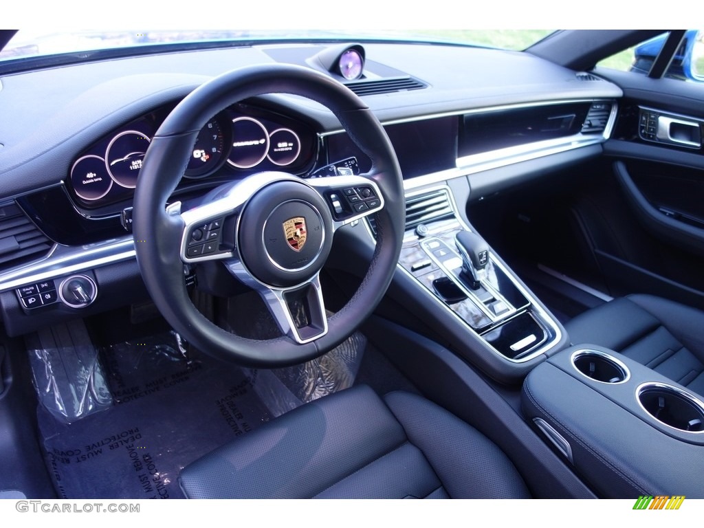 Black Interior 2018 Porsche Panamera 4 Photo #126808304