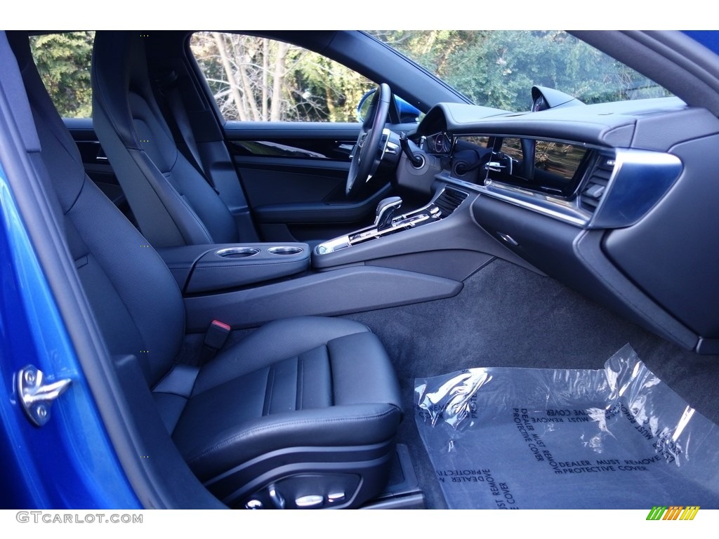 Black Interior 2018 Porsche Panamera 4 Photo #126808406
