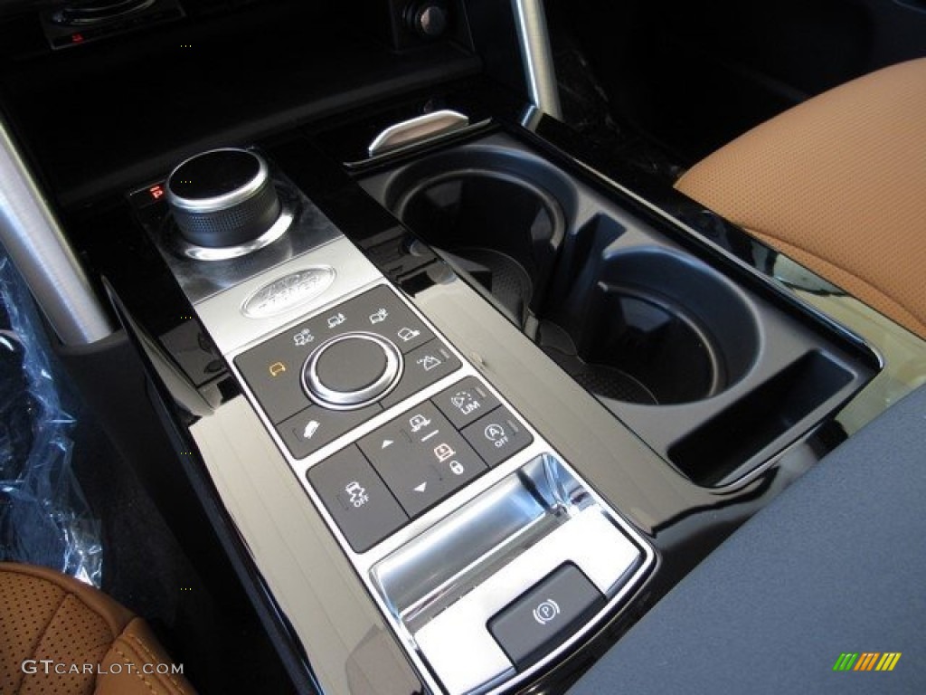 2018 Land Rover Discovery HSE Controls Photo #126810911